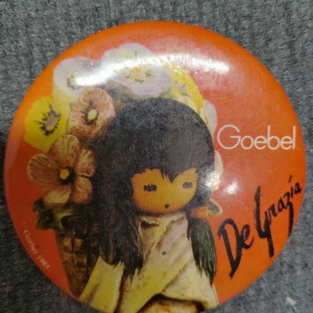 Goebel De Grazia Doll Pin 1985 Vintage Orange Flower Basket - Picture 4 of 7